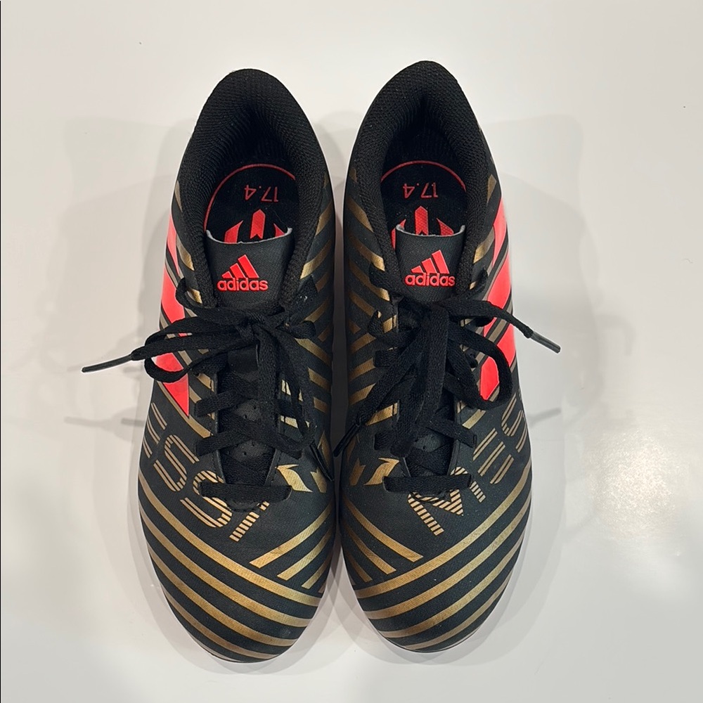 ✨Like New✨Adidas Messi Nemeziz Black,Gold Soccer Cleats with Red Accents,Outdoor